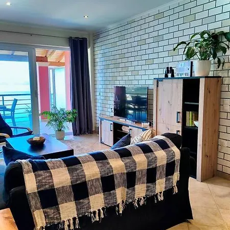 Balcony View アパート バルバティ