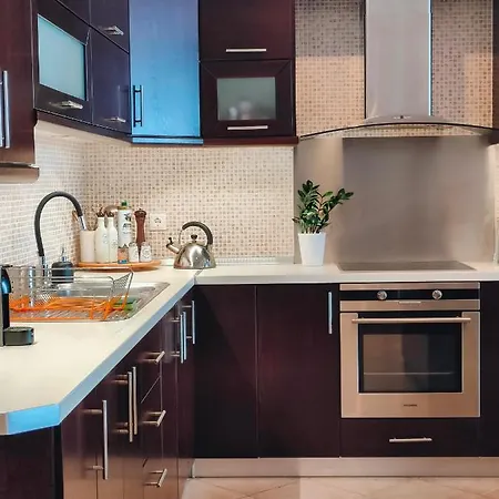 Balcony View Apartman Barbáti