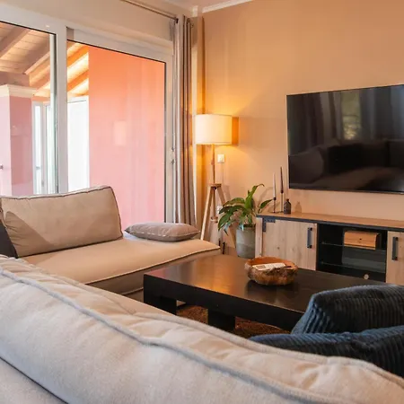 Balcony View Apartman *